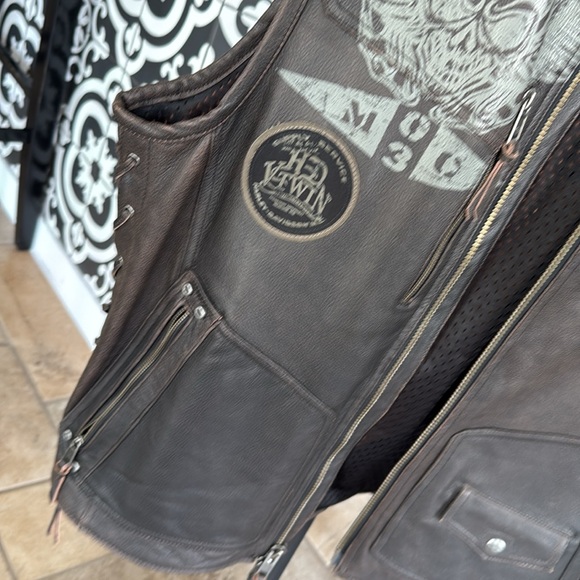 Men’s Harley leather vest - Picture 4 of 8